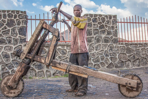 ببینید | چوکودو؛ دوچرخه چوبی آفریقایی 50 ساله با قابلیت حمل 454 کیلوگرم بار