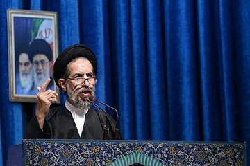 خطیب جمعه تهران : باید در برابر حاکمانی که بر خلاف سیره پیامبر اما به نام پیامبر حکومت می کنند، ایستاد