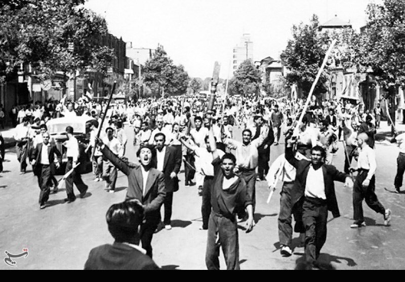 مصدق، تاوان تلاش برای برگزاری انتخابات آزاد را داد 2