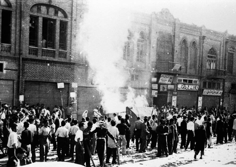 ۲۸ مرداد در آینه عکس ها / دولت ملی چگونه سرنگون شد؟