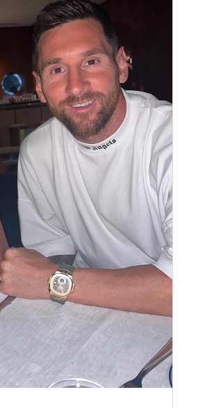 ساعت ۲ میلیاردی در دستان لیونل مسی/عکس