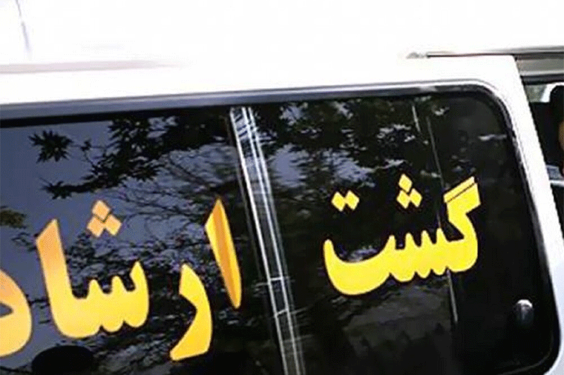 چاپلوس ها در جلسه با احمدی نژاد چه گفتند؟/ بدون حجاب با عفت ارجح بر با حجاب بدون عفت است/ بدون اصلاحات ساختاری انقلاب می شود