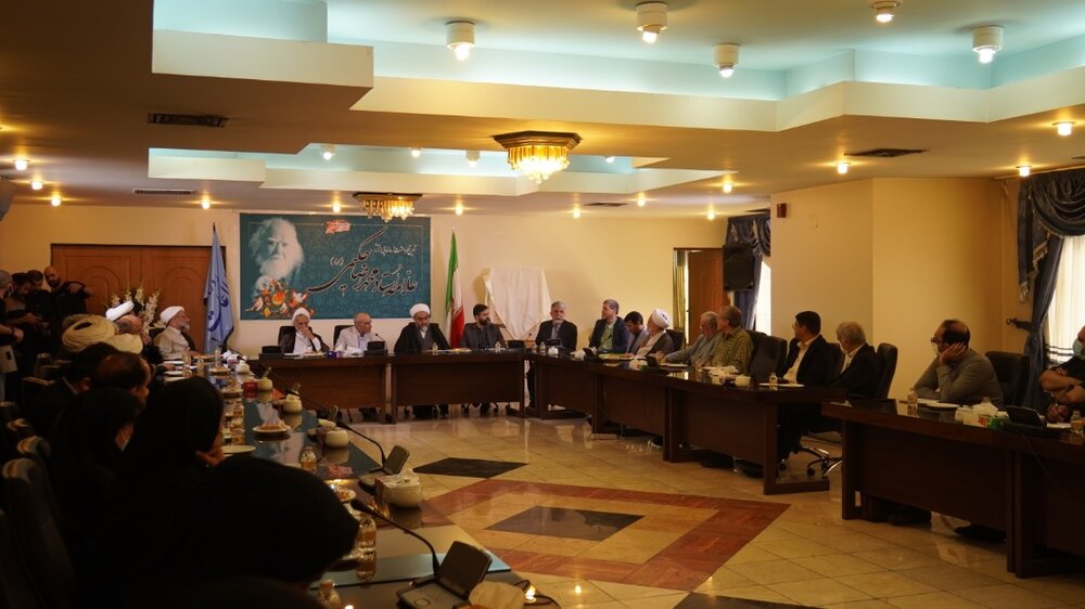 رضا داوری اردکانی: حکیمی ضد فلسفه نبود اما فلسفه را عین دین نمیدانست