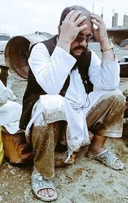 پاچه گِلی مقام طالبان در بازدید از مناطق سیلزده/عکس