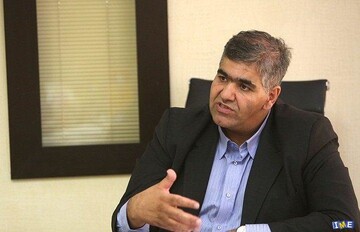 بازار سرمایه بچه بین‌راهی وزرا شده‌ است