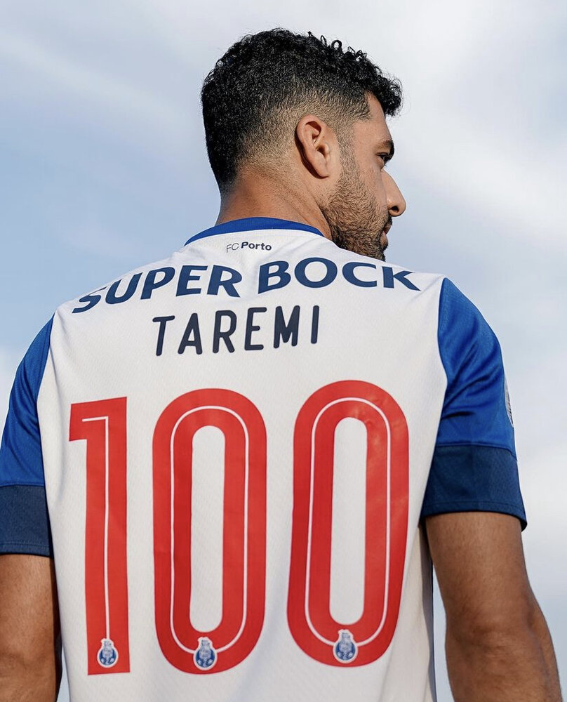 پیراهن شماره 100 پورتو برای مهدی طارمی/عکس
