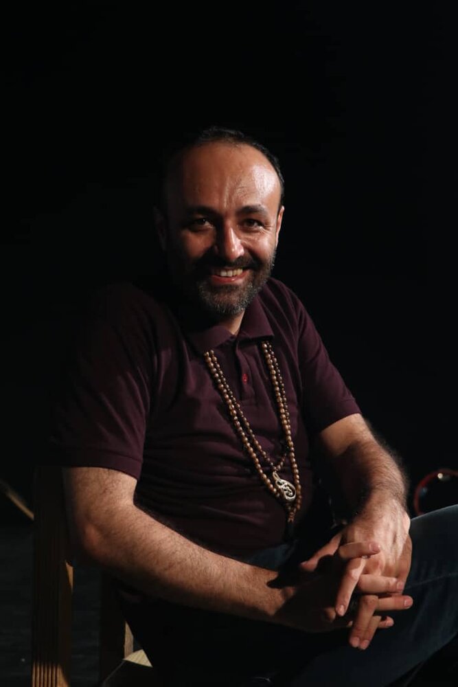 چراغها را ما روشن نگه میداریم