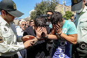 ببینید | فیلم هولناک از حمله اراذل و اوباش به اتوبوس شرکت واحد در مشهد با حضور مردم!