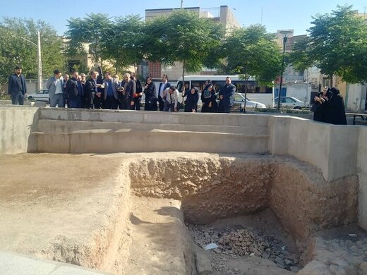 گلایه ضرغامی از روند مرمت برج ۱۰۰۰ ساله شهرری  گلایه ضرغامی از روند مرمت برج ۱۰۰۰ ساله شهرری