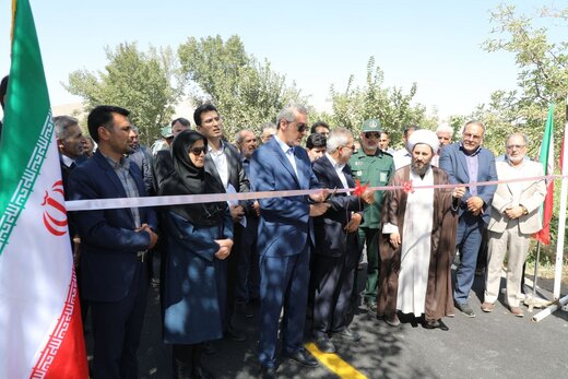 دو پروژه بهسازی و آسفالت راه روستایی در شهرستان خوی به بهره‌برداری رسید