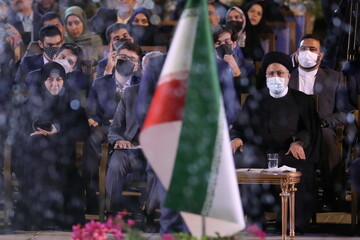 دیدار مدال‌آوران المپیادهای علمی با رئیس‌جمهور