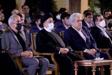 دیدار مدال‌آوران المپیادهای علمی با رئیس‌جمهور