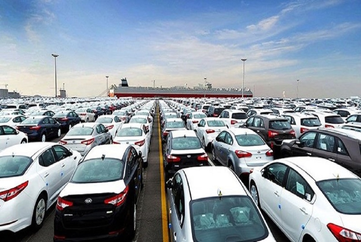 برنامه‌ریزی برای واردات ۱ میلیارد دلار خودرو خارجی در ۷ ماه
