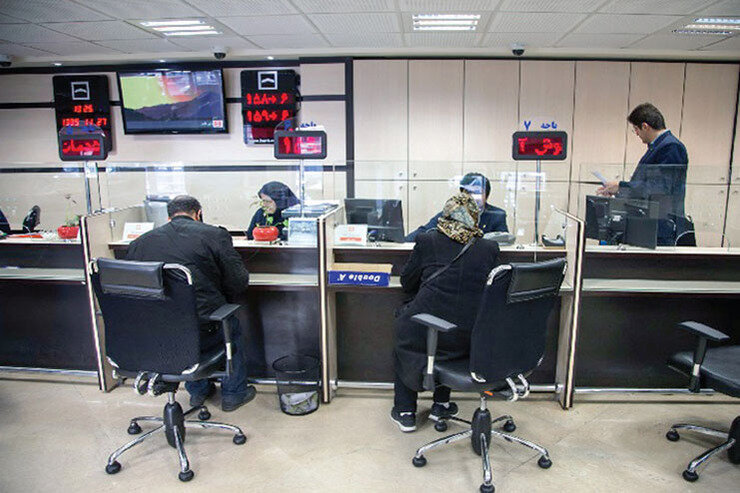 ۲۰ هزار روحانی برای ۲۰ هزار شعبه بانکی استخدام می شوند؟