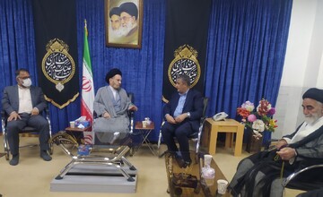 دیدار رییس سازمان انرژی اتمی با نماینده ولی فقیه در لرستان 