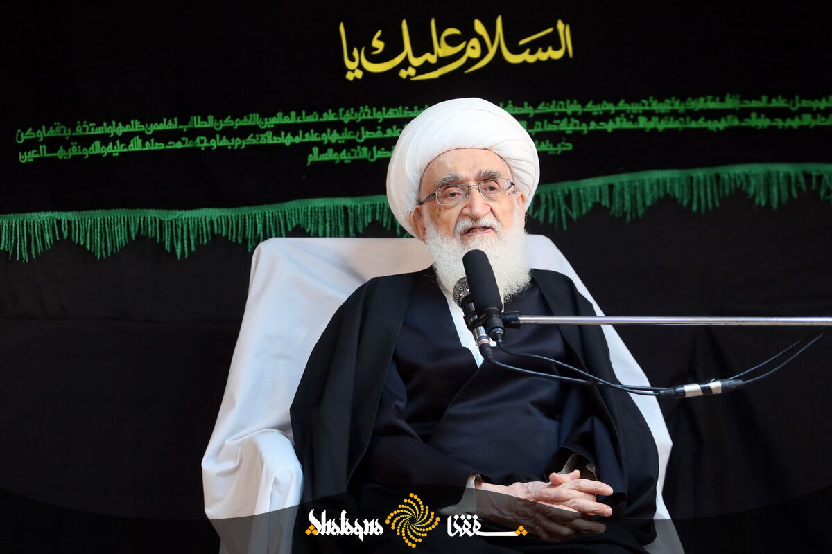 آیت الله نوری همدانی: روحانیت نباید خود را از مردم جدا کند/ عالم جداشده از مردم تاثیرگذار نیست