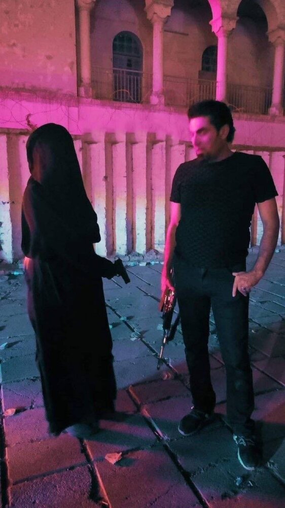 عکس | زنان حامی صدر تفنگ به دست در خیابان‌های بغداد 