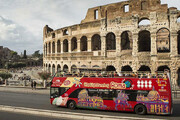 ببینید | نوآوری جالب شهرداری رم برای توریست‌ها؛ اتوبوس‌هایی با نمایش عهد باستان!