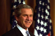 ببینید | اظهارات جورج بوش در سال ۲۰۰۳ بعد از سقوط صدام؛ ادعای برقراری دموکراسی در عراق!