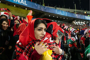 ببینید | اشک‌های پر احساس دختر پرسپولیسی در استادیوم آزادی