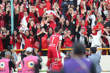 بازگشت پرسپولیس به صدر جدول پس از  ۳۹۷ روز بازگشت پرسپولیس به صدر جدول پس از  ۳۹۷ روز