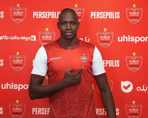 حرکت جالب مهاجم خارجی پرسپولیس برای اوج گرفتن