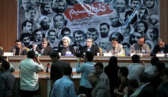 نامه اعتراضی پنج اتحادیه دانشجویی : مسئولان وزارت خارجه؛سکوت درباره جزئیات مذاکرات را بشکنند /احیای برجام ، مساوی احیای روحانی، ظریف و جریان غربگراست