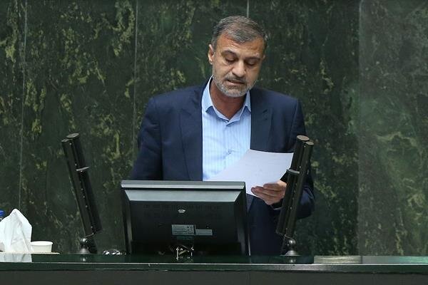 سید عباس صالحی از شخصیت عمیق فرهنگی برخوردار است