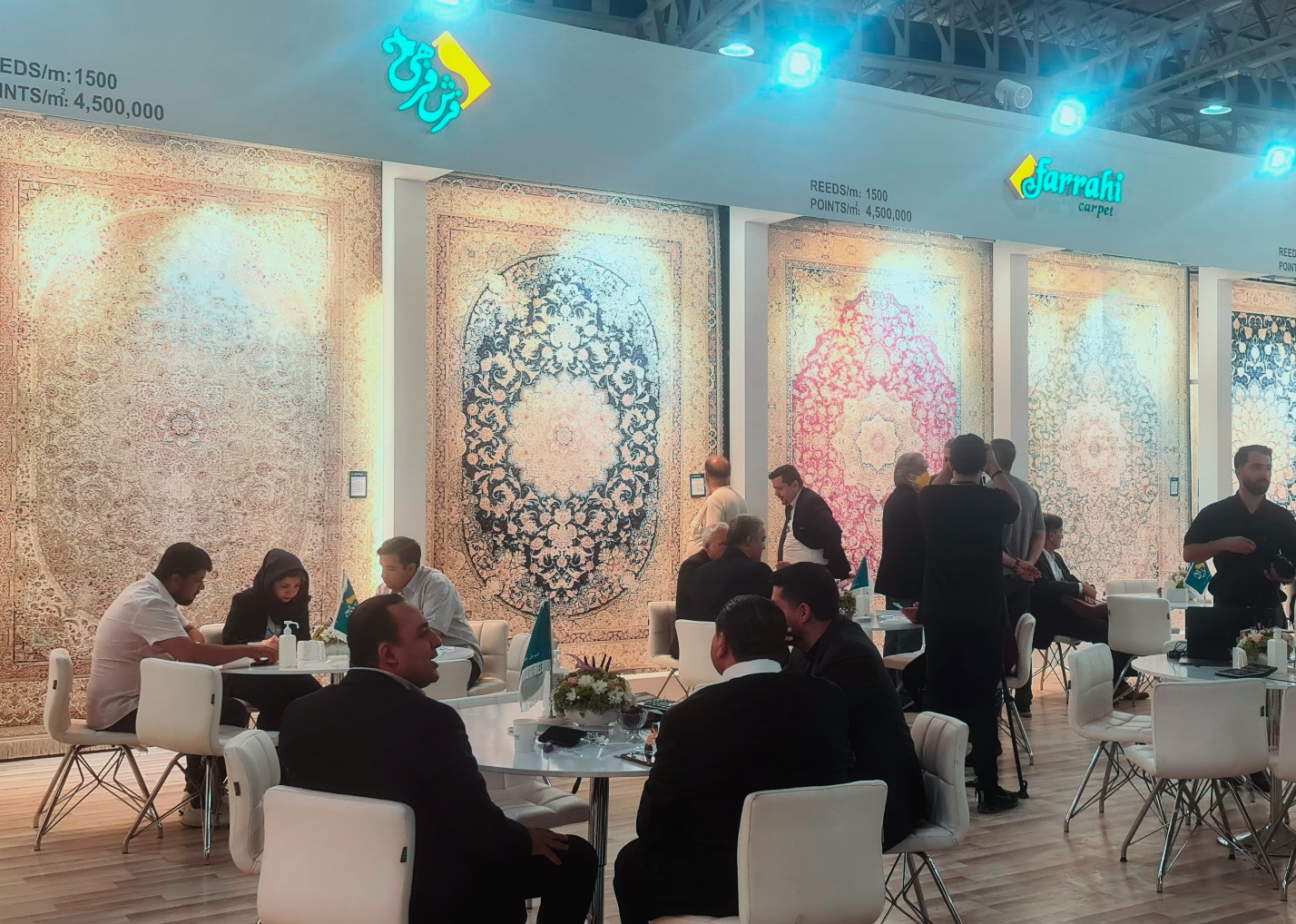 رونمایی از فرش تمام پشم طبیعی در نمایشگاه بینالمللی تهران