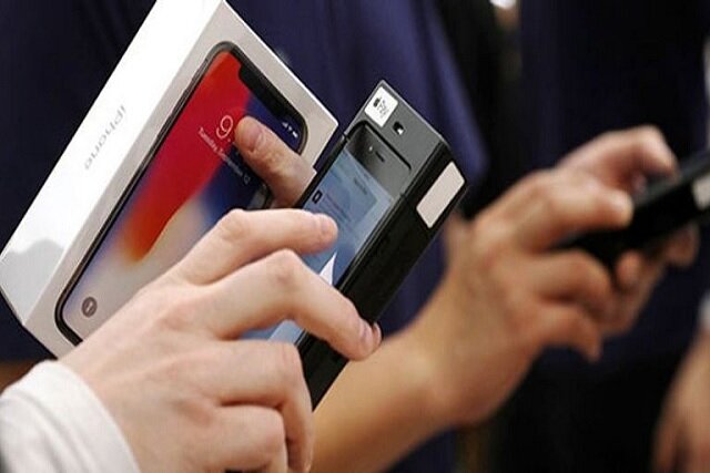 از این تاریخ واردات گوشی موبایل ممنوع میشود / هشدار به زائرین اربعین 2