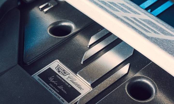 تصاویر | ناکامی بزرگ برای جنرال موتورز : کادیلاک لووکس 85 هزار دلاری در تست کیفیت یاتاقان زد!