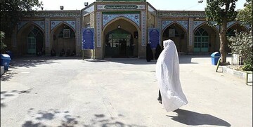 اولین بانوی حاکم شیعه در ایران کیست؟ / آرمیده کنار بزرگراه امام علی (ع) + عکس ها اولین بانوی حاکم شیعه در ایران کیست؟ / آرمیده کنار بزرگراه امام علی (ع) + عکس ها