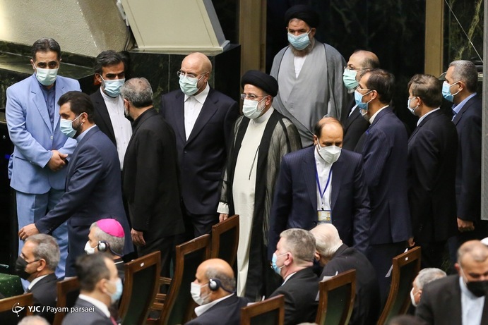 عضو فراکسیون روحانیت مجلس : تعداد تذکرات و سؤالها از وزرا بیشتر از زمان دولت روحانی است