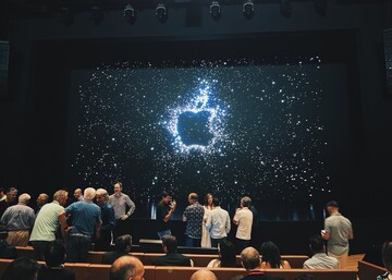 یکی از نوآوری‌های بزرگ اپل در دست استیو جابز/ عکس