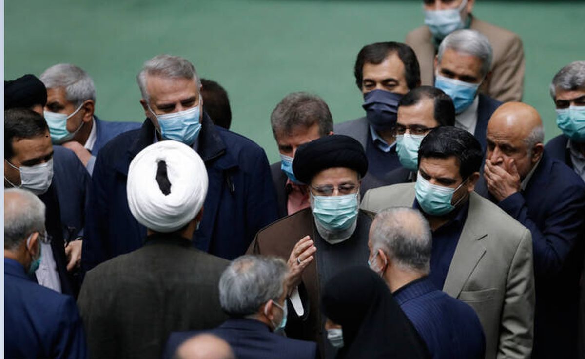 دولت علیه دولت / گل بهخودی در «پاستور»