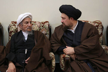  سید حسن خمینی : آیت الله صانعی از انحرافات تبری می جست / او از جمهوری اسلامی دفاع منتقدانه داشتند