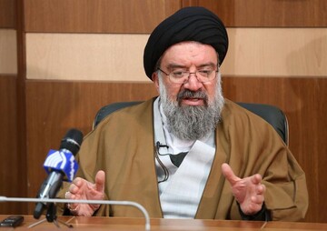 احمد خاتمی: این نامه «تعیین جانشینی رهبری»، جعلی است