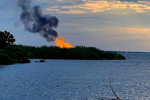 ببینید |  انفجار خط لوله انتقال گاز در دریاچه لری ایالت لوئیزیانا آمریکا 