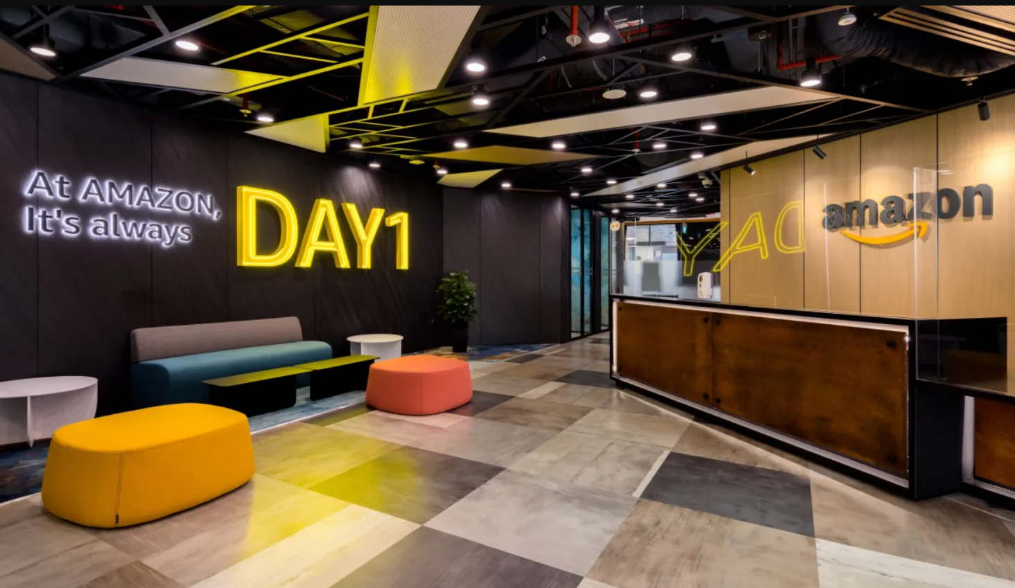 فیسبوک، در آمریکا دیجیکالا در ایران