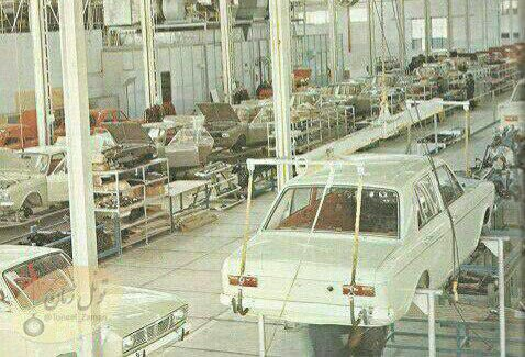 عکسی از خط تولید پیکان در سال ۱۳۵۰