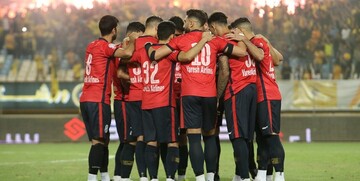 درگیری عجیب دو بازیکن نساجی مقابل چشمهای حمید مطهری درگیری عجیب دو بازیکن نساجی مقابل چشمهای حمید مطهری