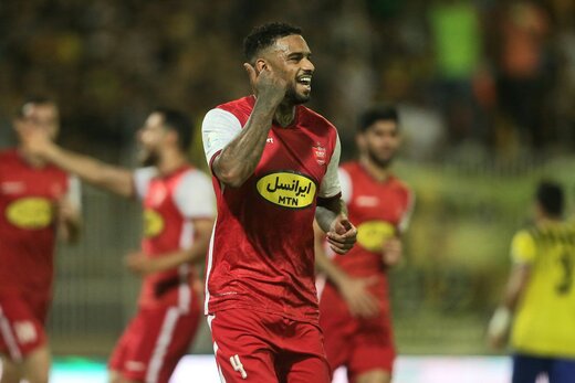 مهاجم هلندی پرسپولیس به کیروش معرفی شد