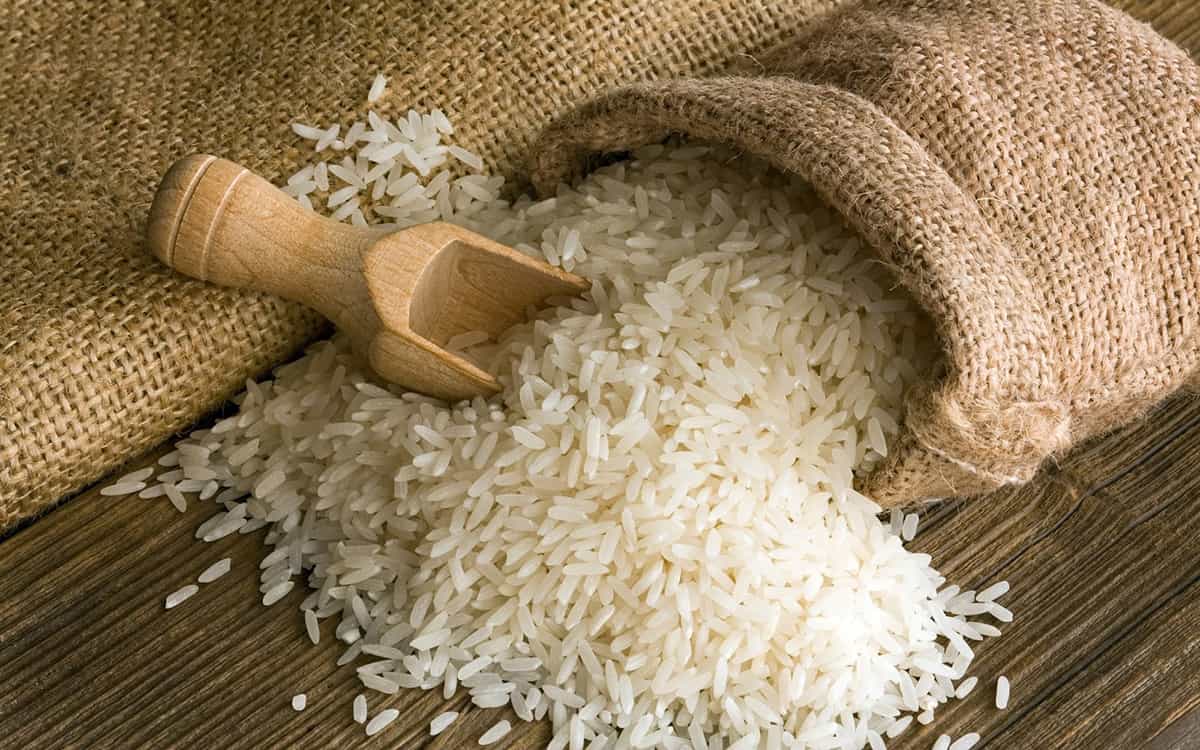 چیزی که زیاد پیدا می شود برنج تقلبی ایرانی!