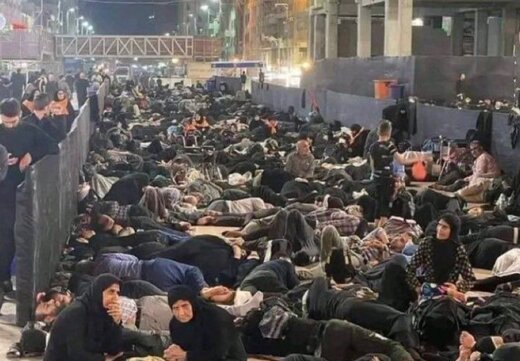 هجوم زائران و مقتدی صدر ، مسئولان را غافلگیر کرد