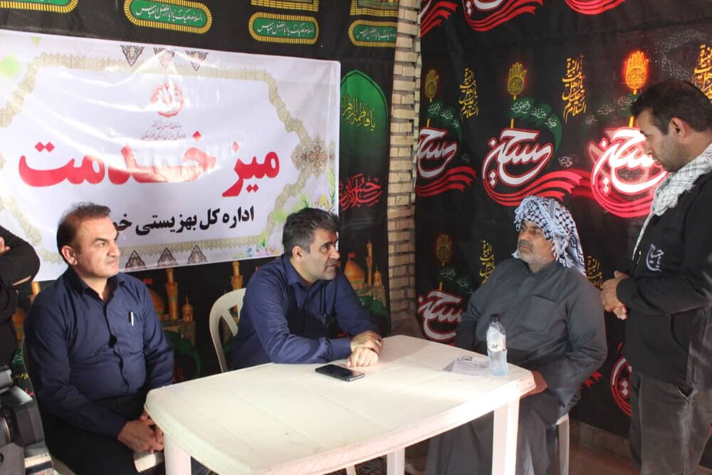 خدمات رسانی کارکنان بهزیستی خوزستان به زوار ابا عبدالله الحسین (ع) در مرز چزابه