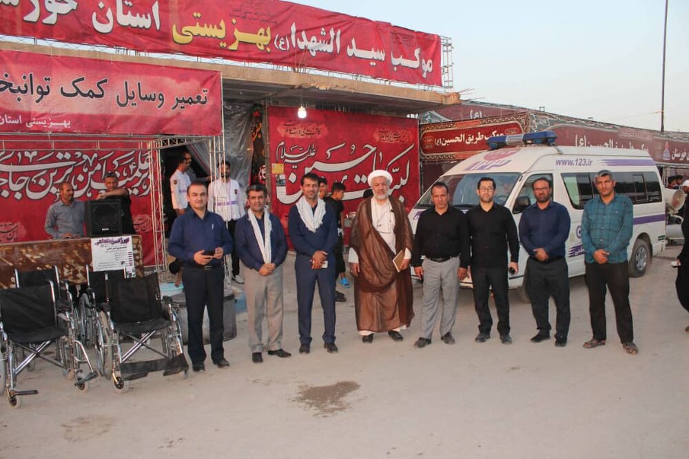 خدمات رسانی کارکنان بهزیستی خوزستان به زوار ابا عبدالله الحسین (ع) در مرز چزابه