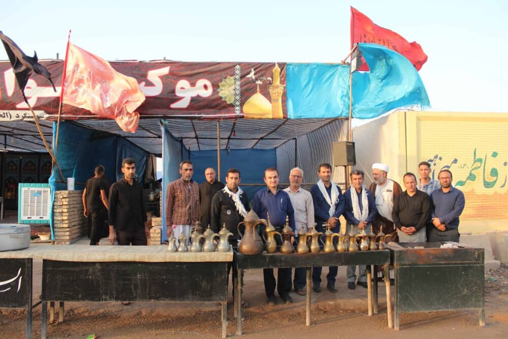 خدمات رسانی کارکنان بهزیستی خوزستان به زوار ابا عبدالله الحسین (ع) در مرز چزابه