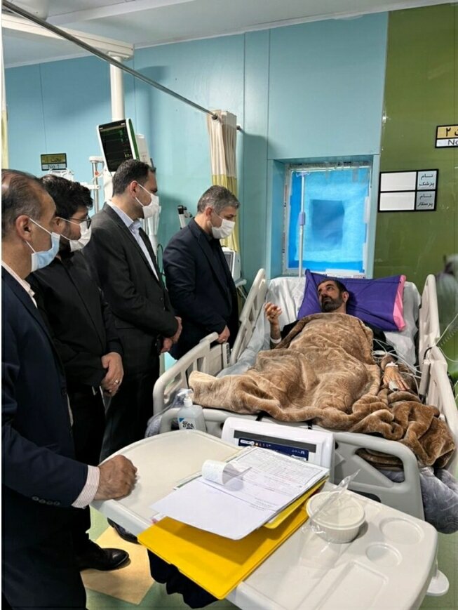 عیادت سرپرست فرمانداری اهواز از مدیر کل فرهنگ و ارشاد اسلامی خوزستان