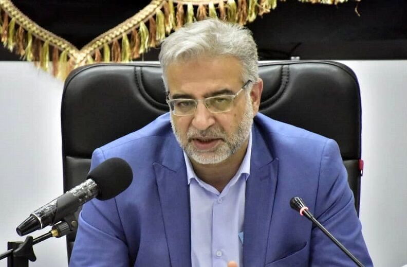 عبور زاهدیوفا از خط قرمز بر فرش قرمز! / حمایت پایداری های بهارستان از وزیر پیشنهادی، دست رد نمایندگان مستقل