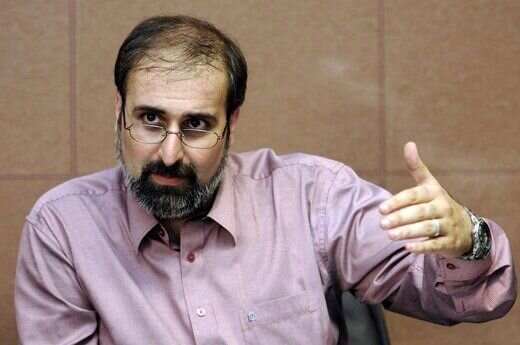  احمدی نژاد می خواهد یلتسین ایران شود / سکوت سیاسی اخیر او برای حذف نشدن از مجمع تشخیص است
